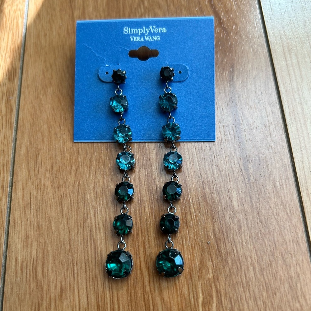 NWT emerald Vera Wang earrings